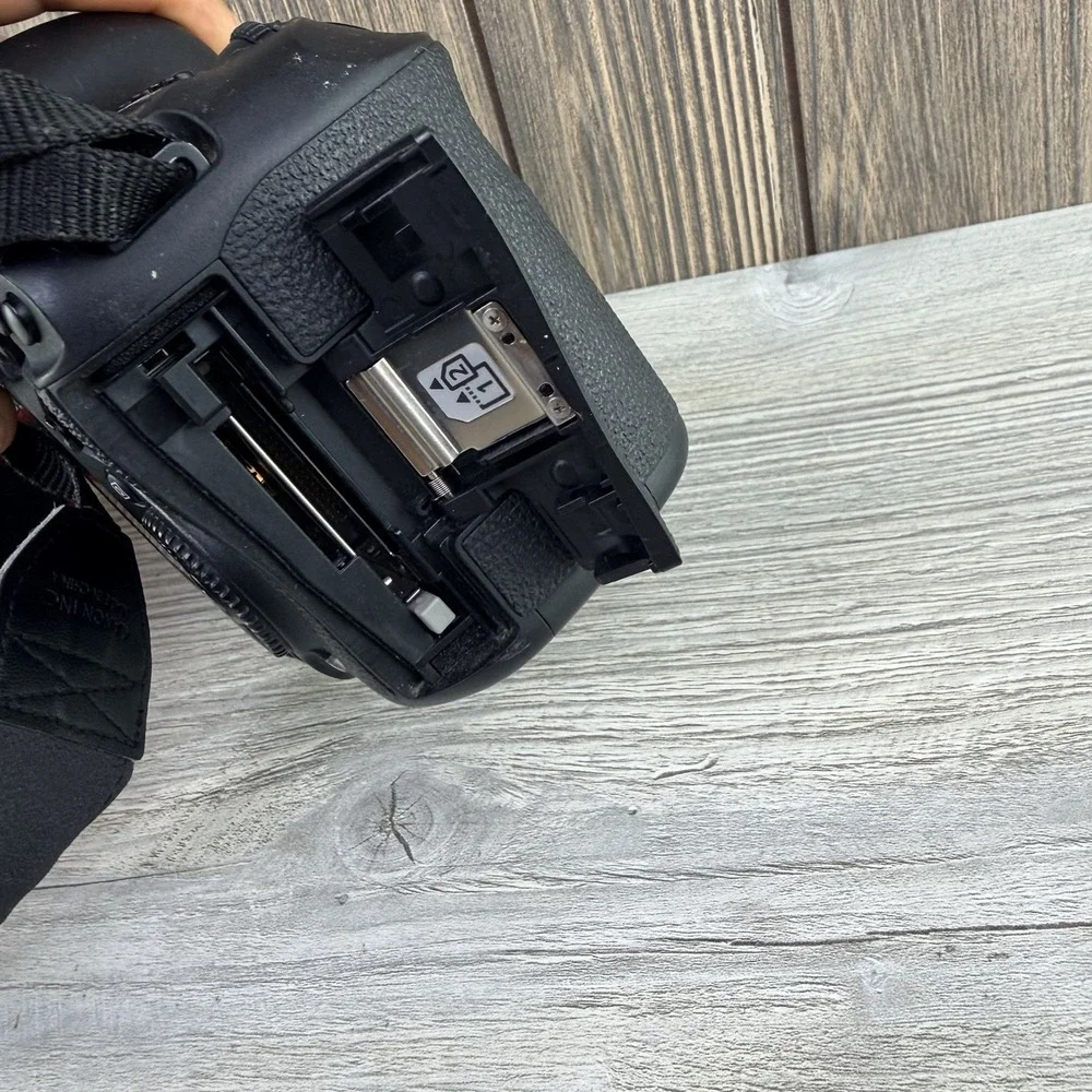 Canon EOS 5D Mark III Digital SLR Camera 